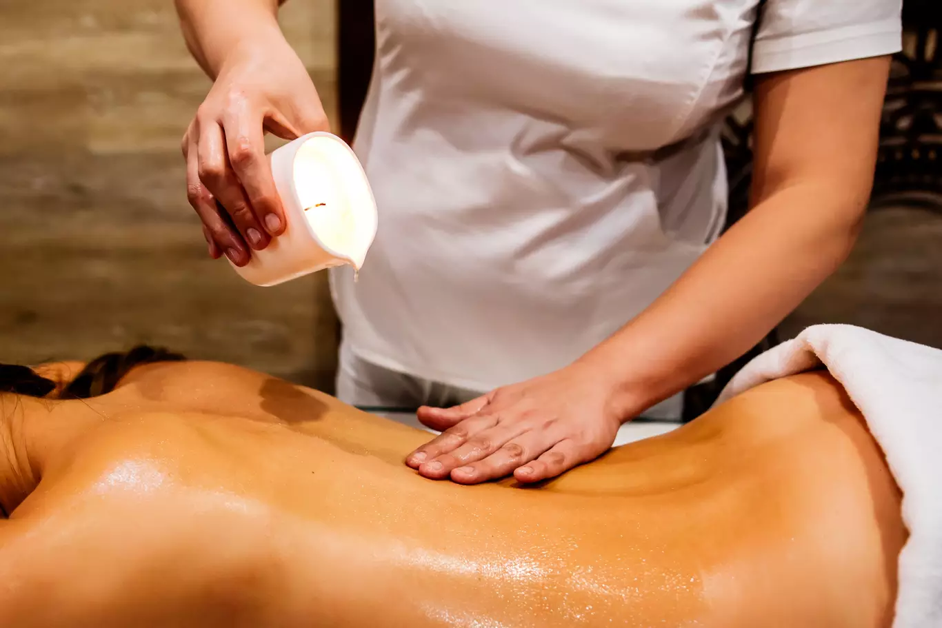 Massage à la bougie à Sisteron et Aubignosc